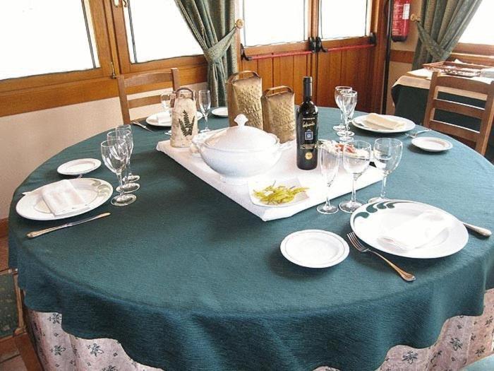 Hostal Lorentxo Olave Εξωτερικό φωτογραφία